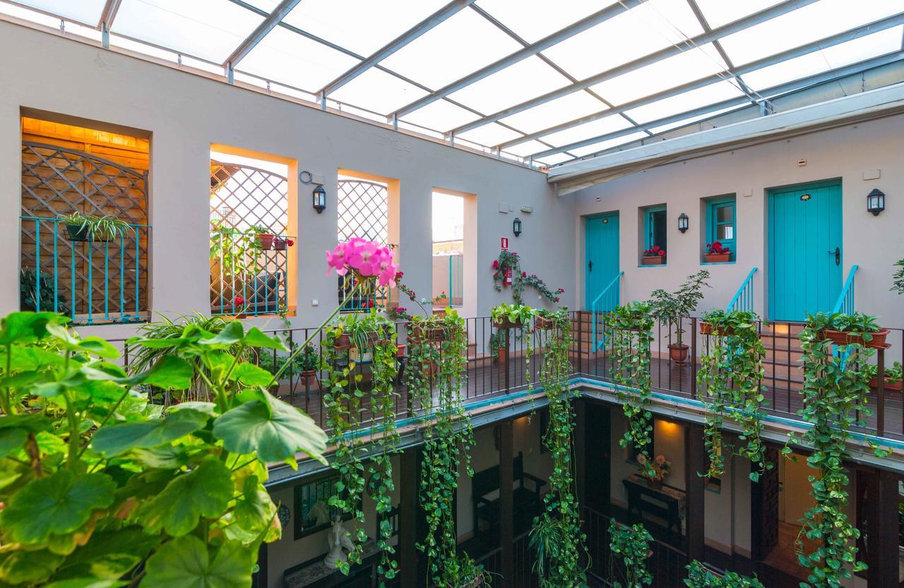 Hotel Patio De Las Cruces Севиля Екстериор снимка