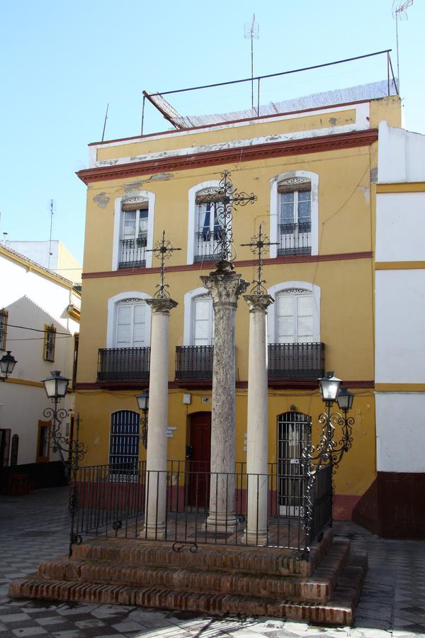 Hotel Patio De Las Cruces Севиля Екстериор снимка