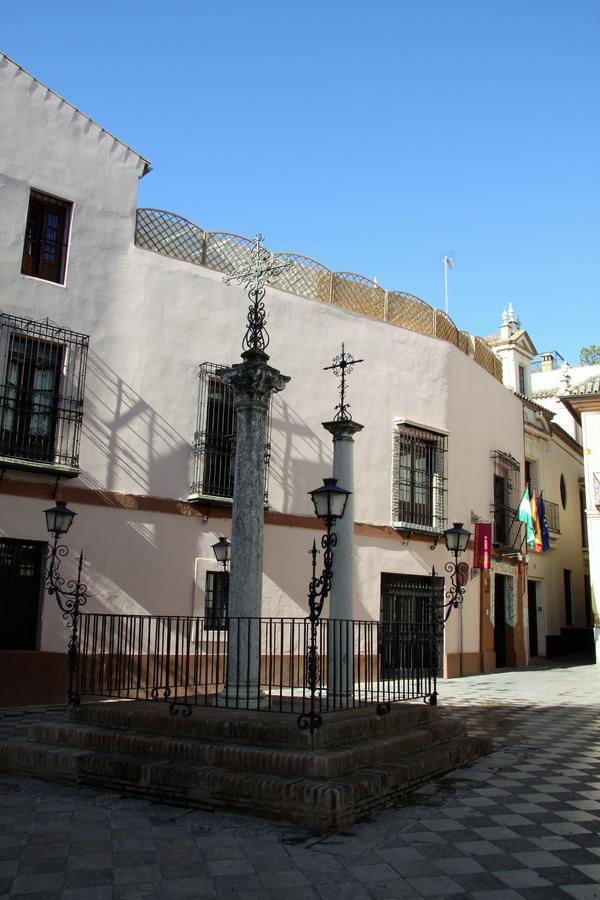 Hotel Patio De Las Cruces Севиля Екстериор снимка
