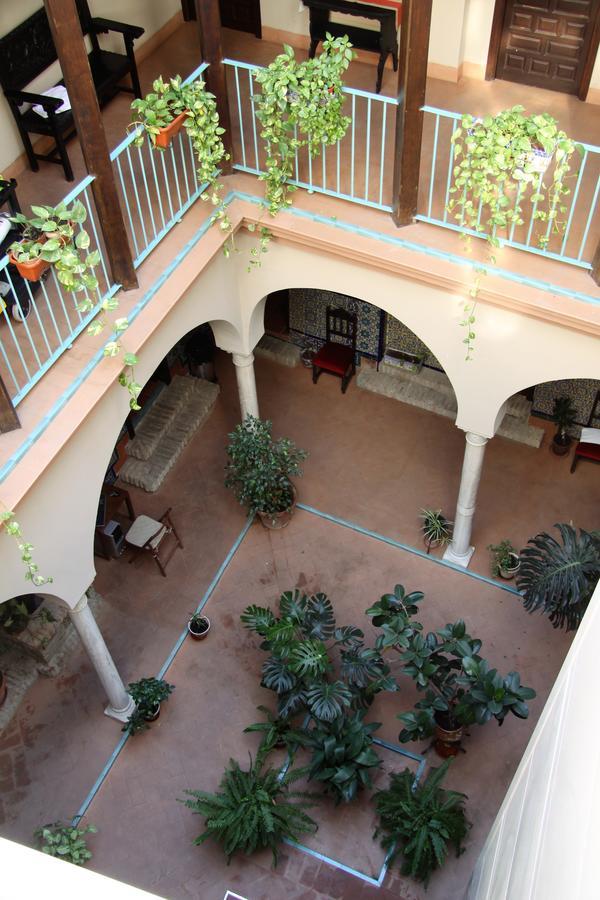 Hotel Patio De Las Cruces Севиля Екстериор снимка
