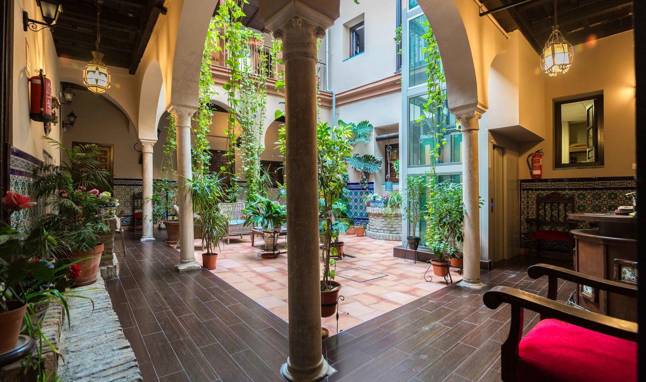Hotel Patio De Las Cruces Севиля Екстериор снимка
