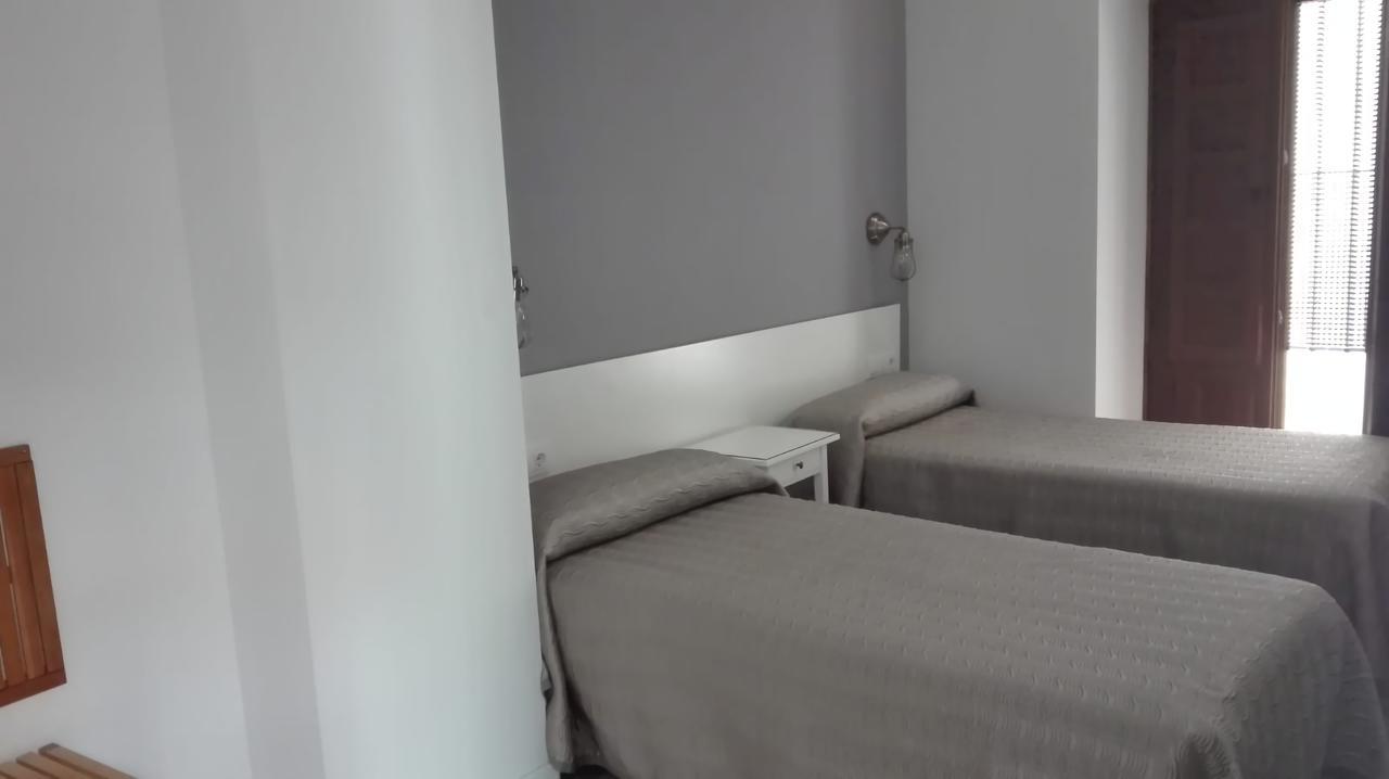 Hotel Patio De Las Cruces Севиля Екстериор снимка